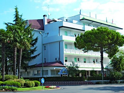 Hotel Old River